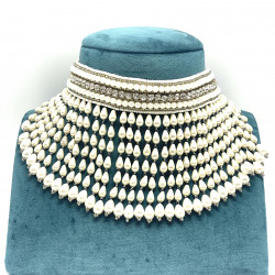 Frosted Choker With Pearl Beads