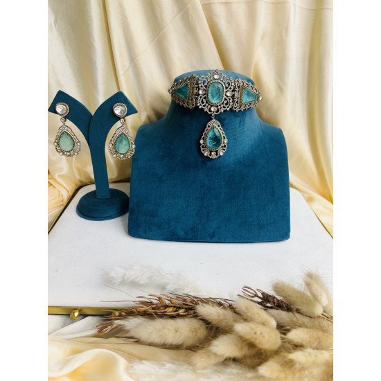 Seafoam Choker Set Seafoam Choker Set
