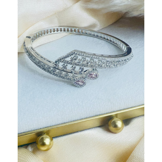 Irish Bracelet Irish Bracelet