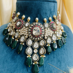 Noopur Choker Set