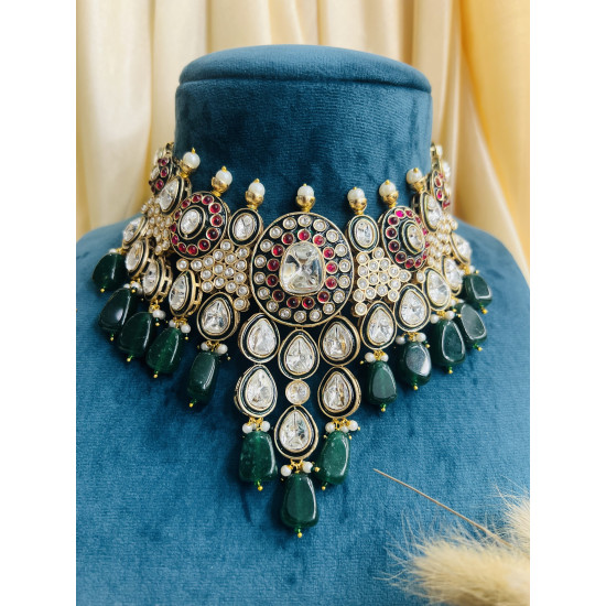 Noopur Choker Set Noopur Choker Set